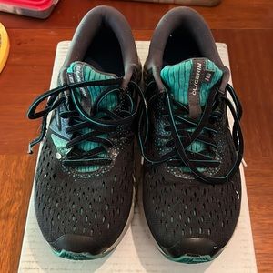 Brooks glycerin size 8.5 grey and green